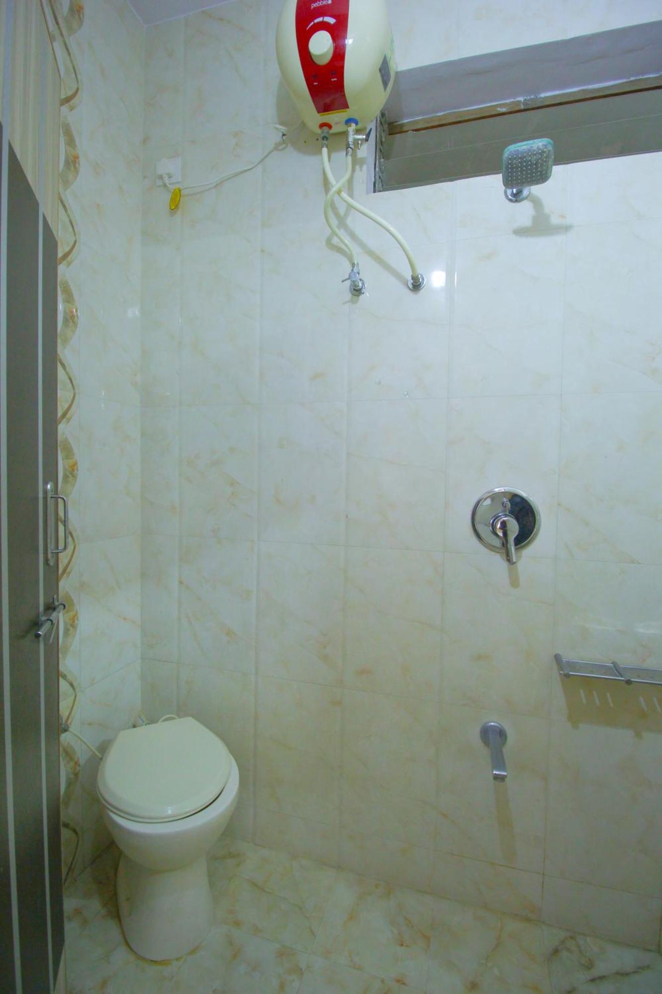 Hotel Upasana Radźkot Zewnętrze zdjęcie
