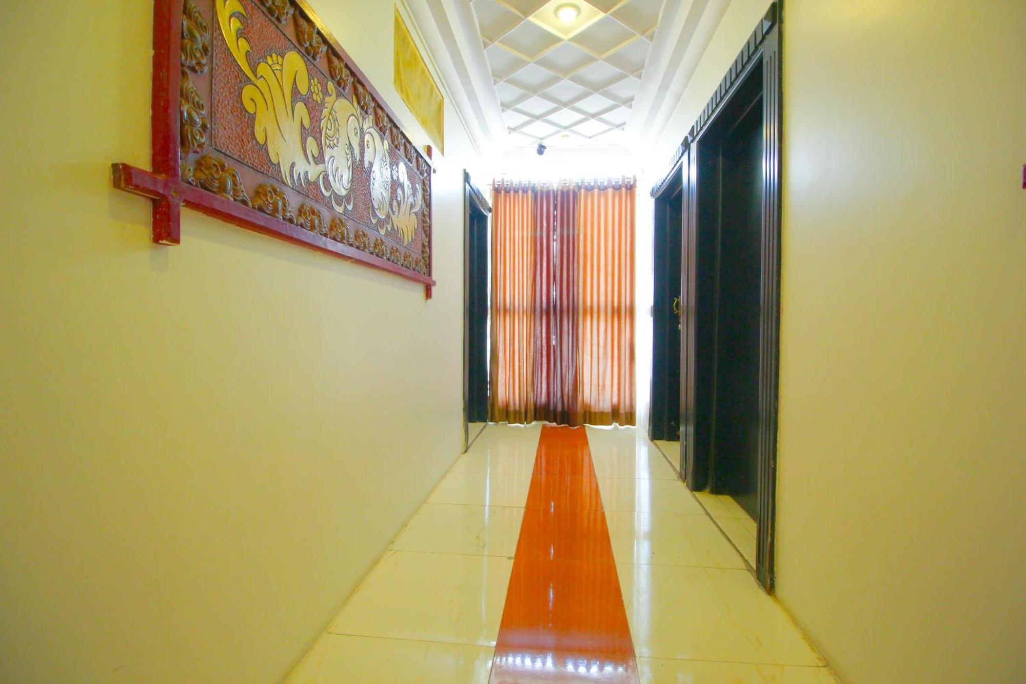 Hotel Upasana Radźkot Zewnętrze zdjęcie