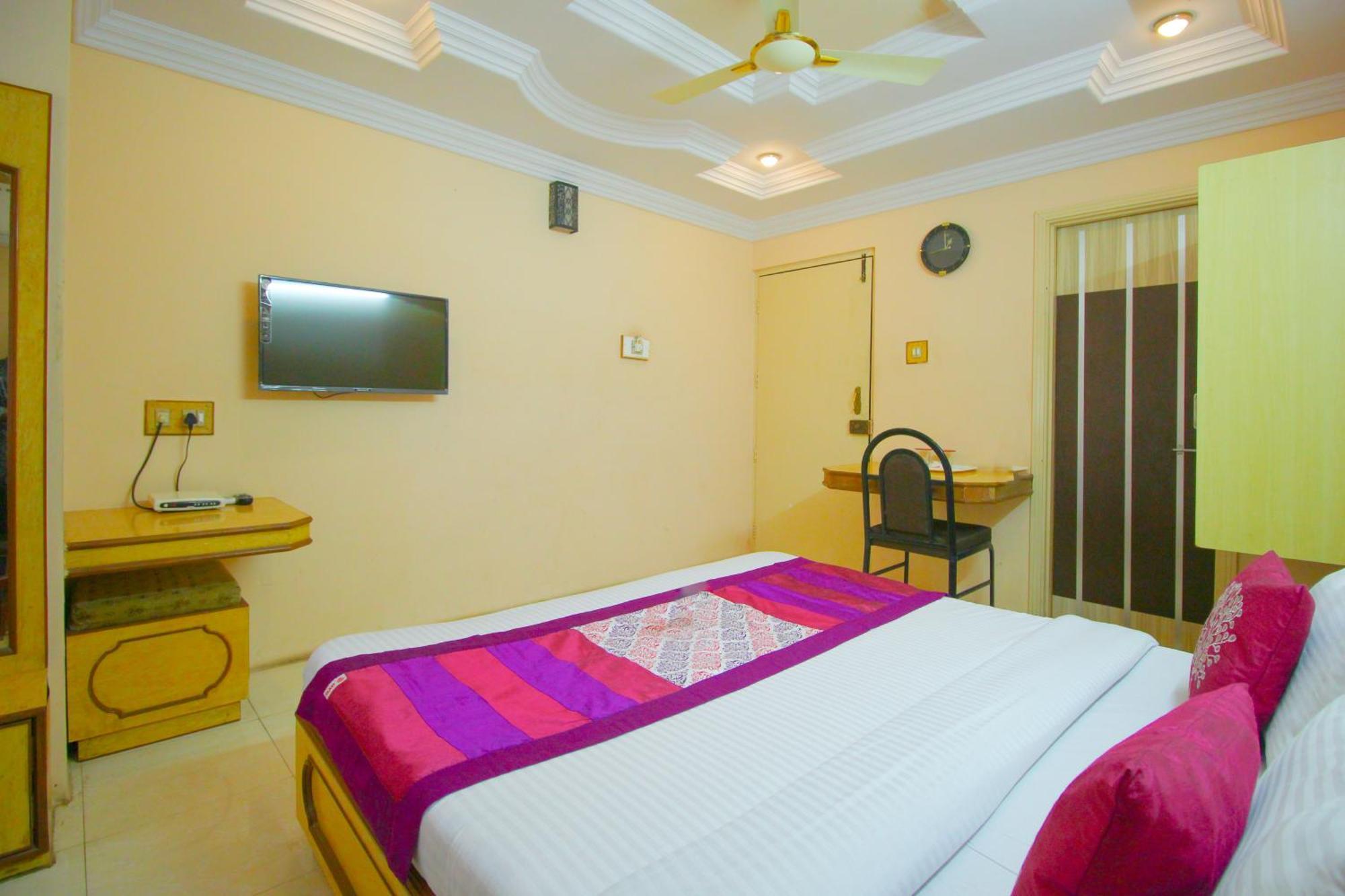 Hotel Upasana Radźkot Zewnętrze zdjęcie